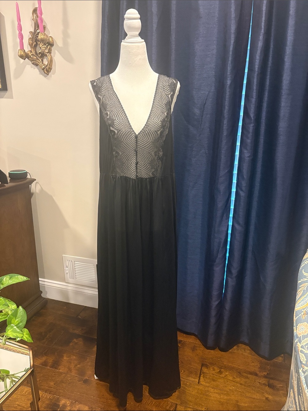 Vintage JCPenney Collectibles Black long nightgown, sheer/lace lingerie